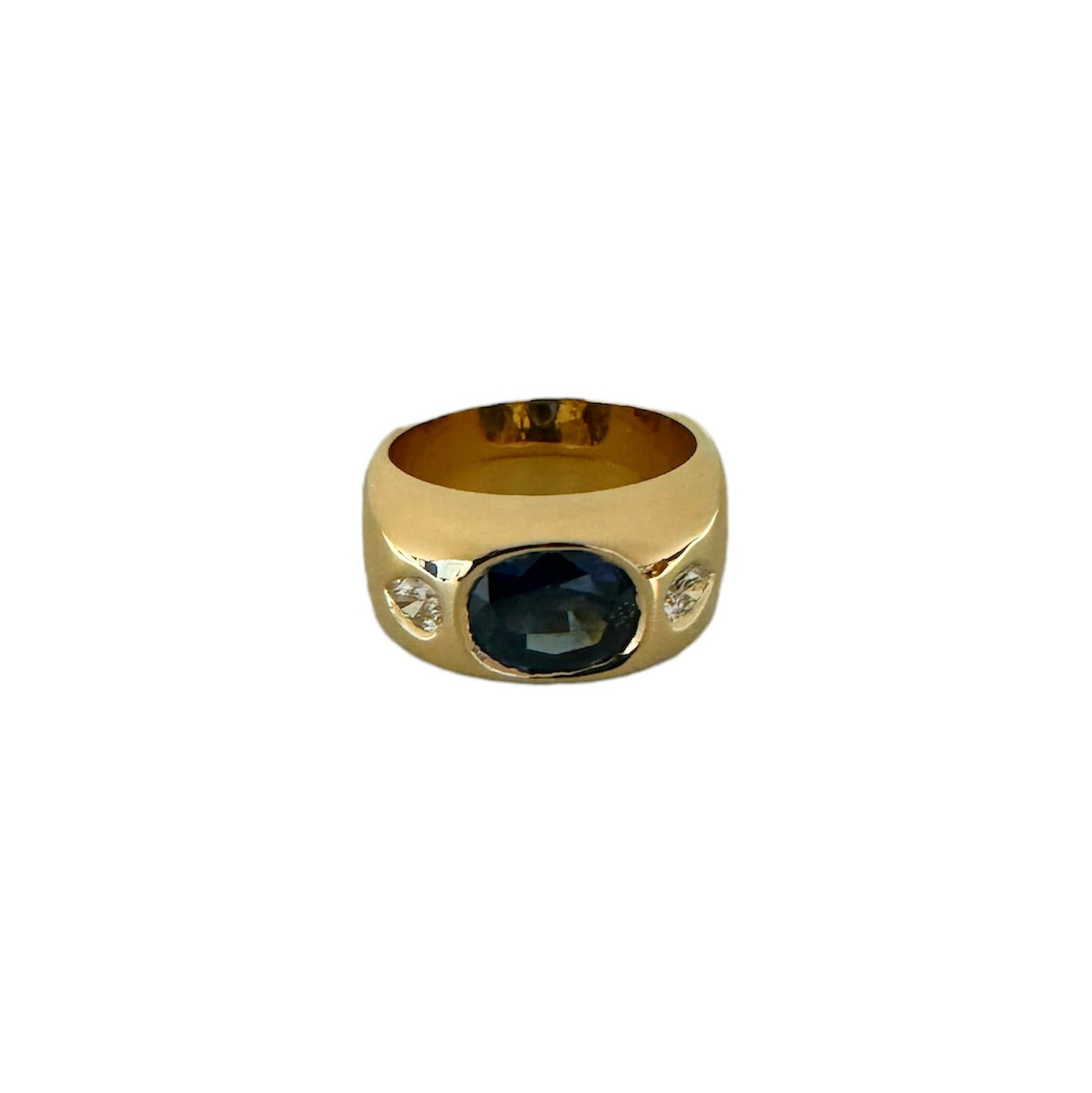 Dome with Sapphire and Diamonds Ring