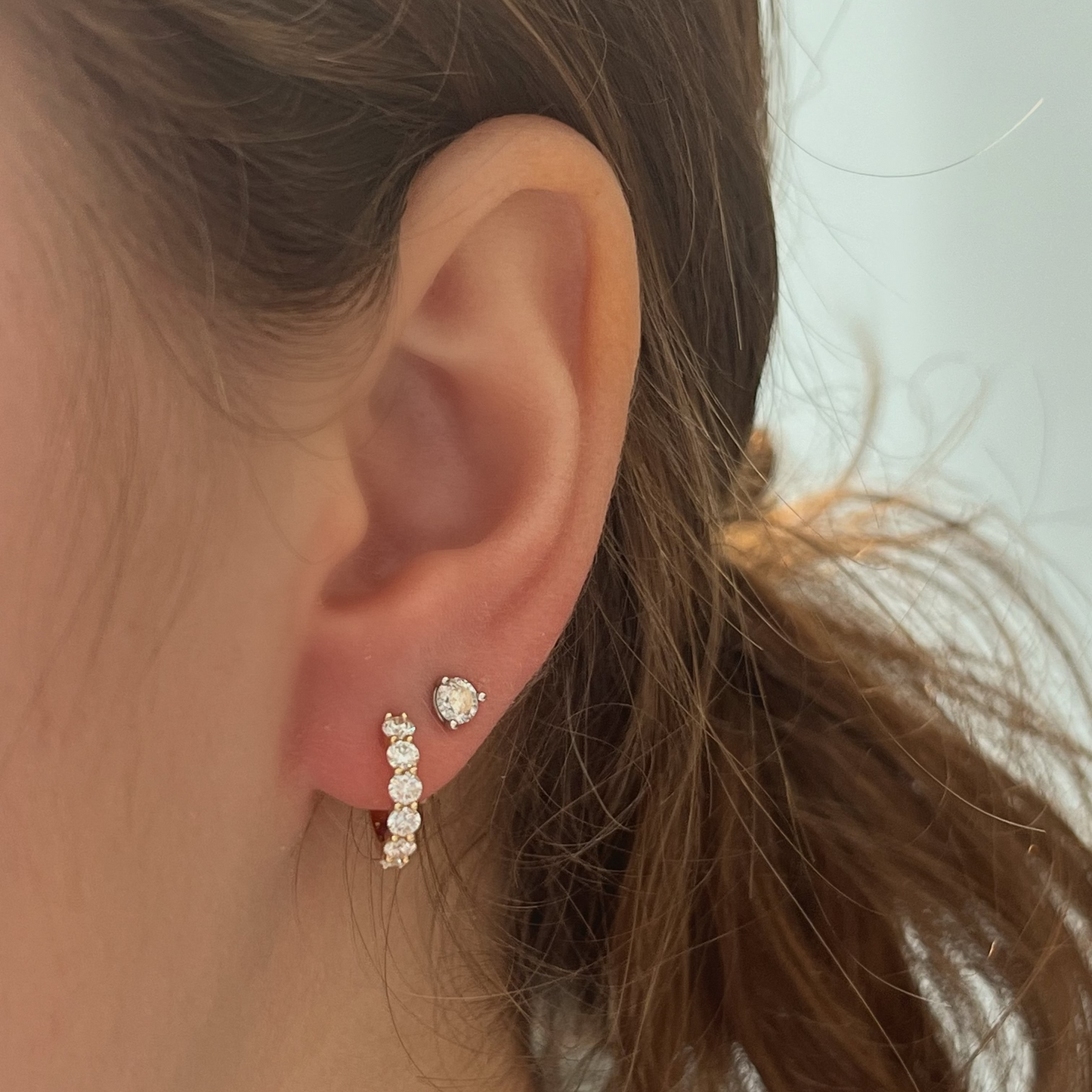 0.82ctw Diamond Huggie Earrings