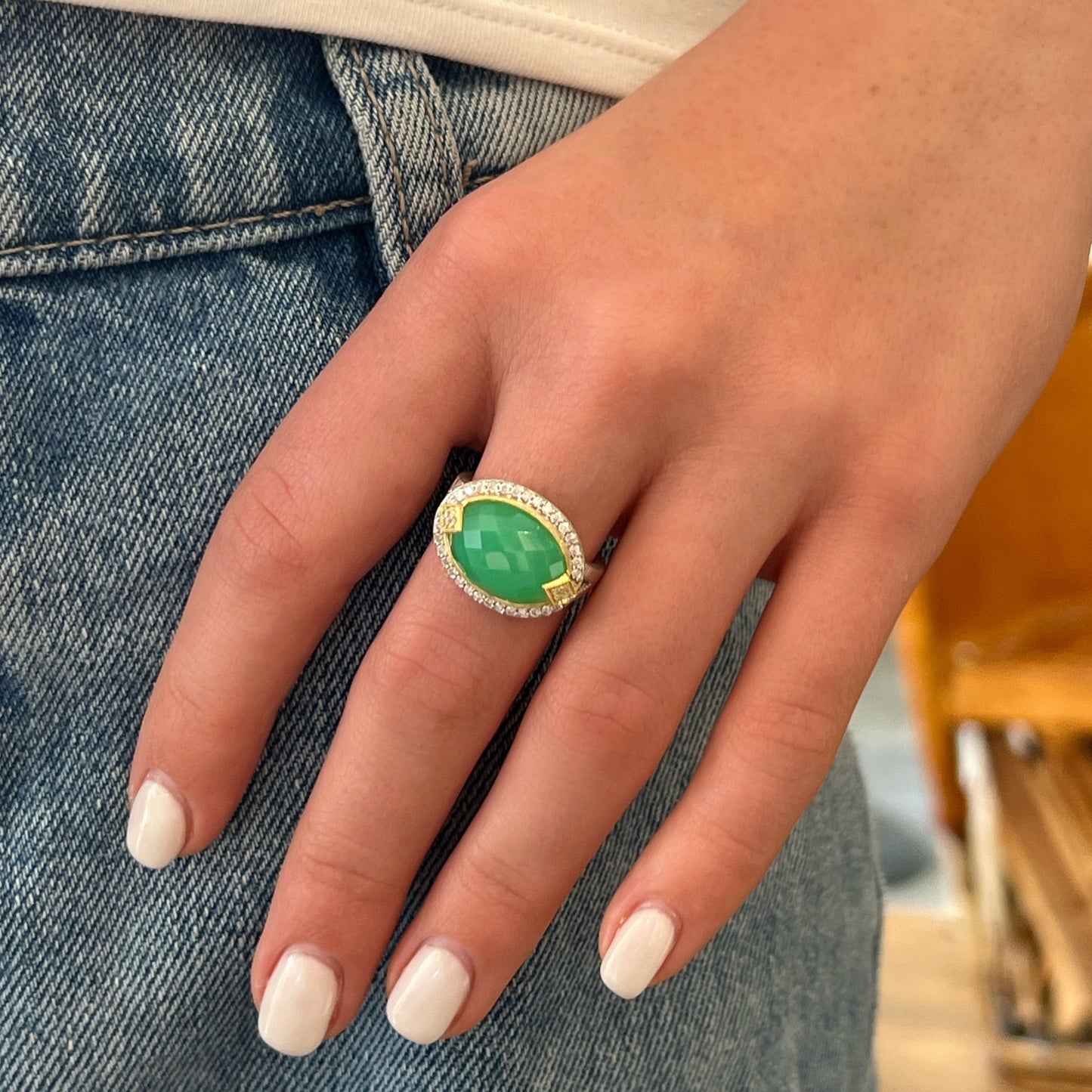 Lisse Oval Mixed Metal Chrysoprase Ring