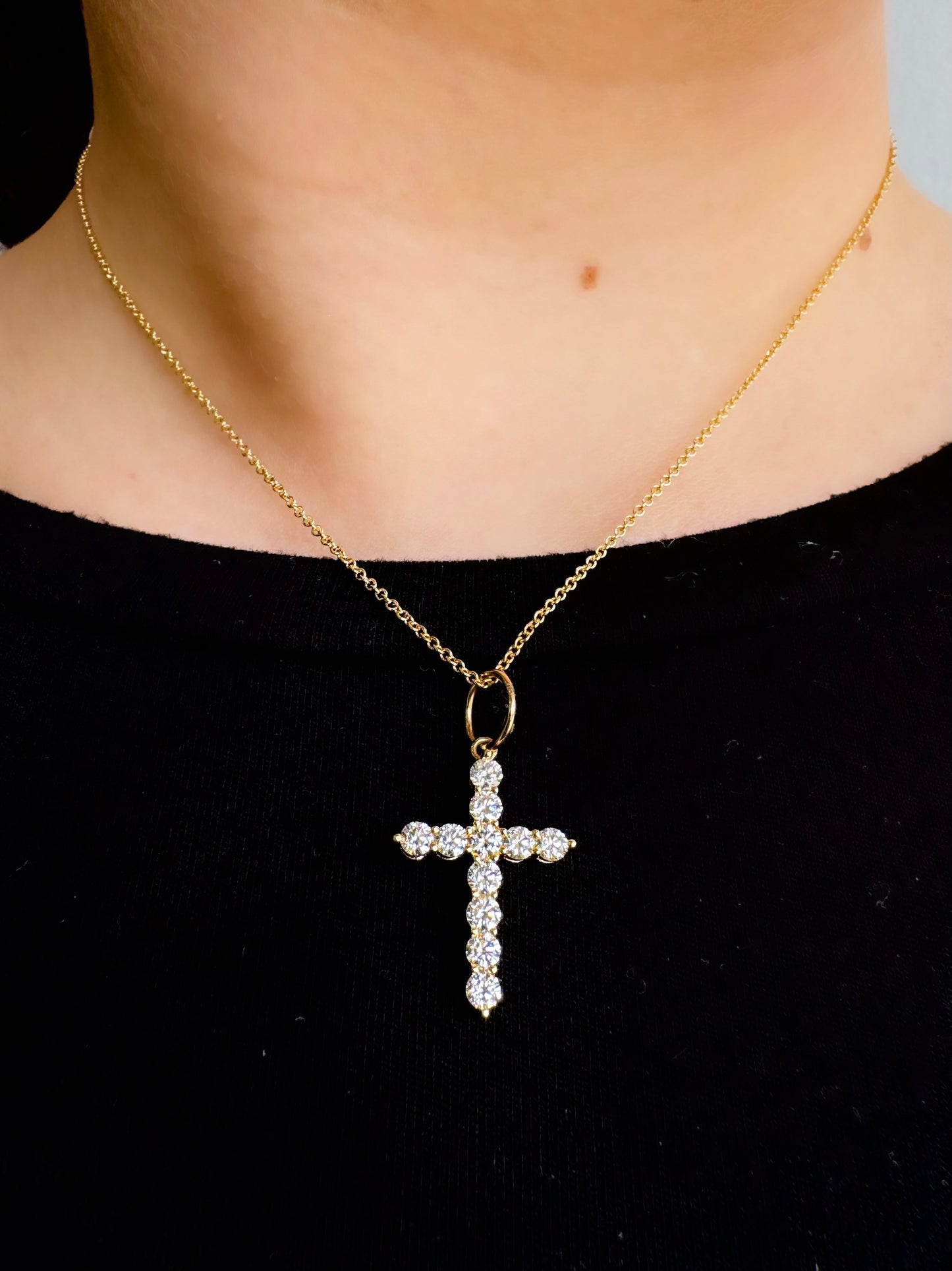 0.97 CTW Diamond Cross Pendant