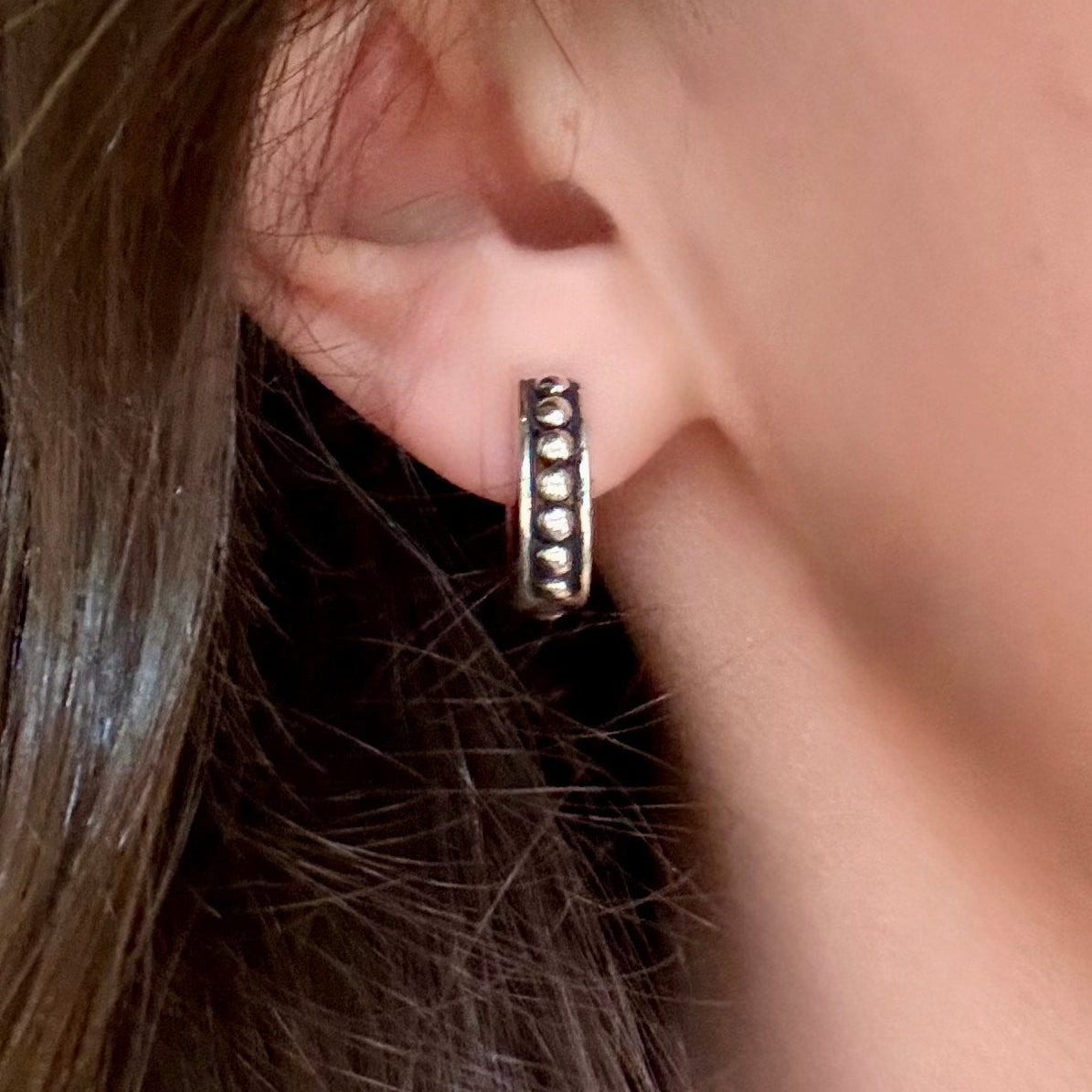 Bead Line Snap Hoops