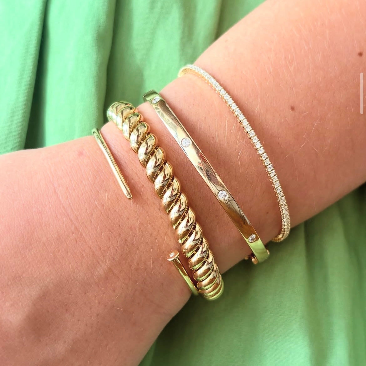 Diamond Station Hinge Bracelet