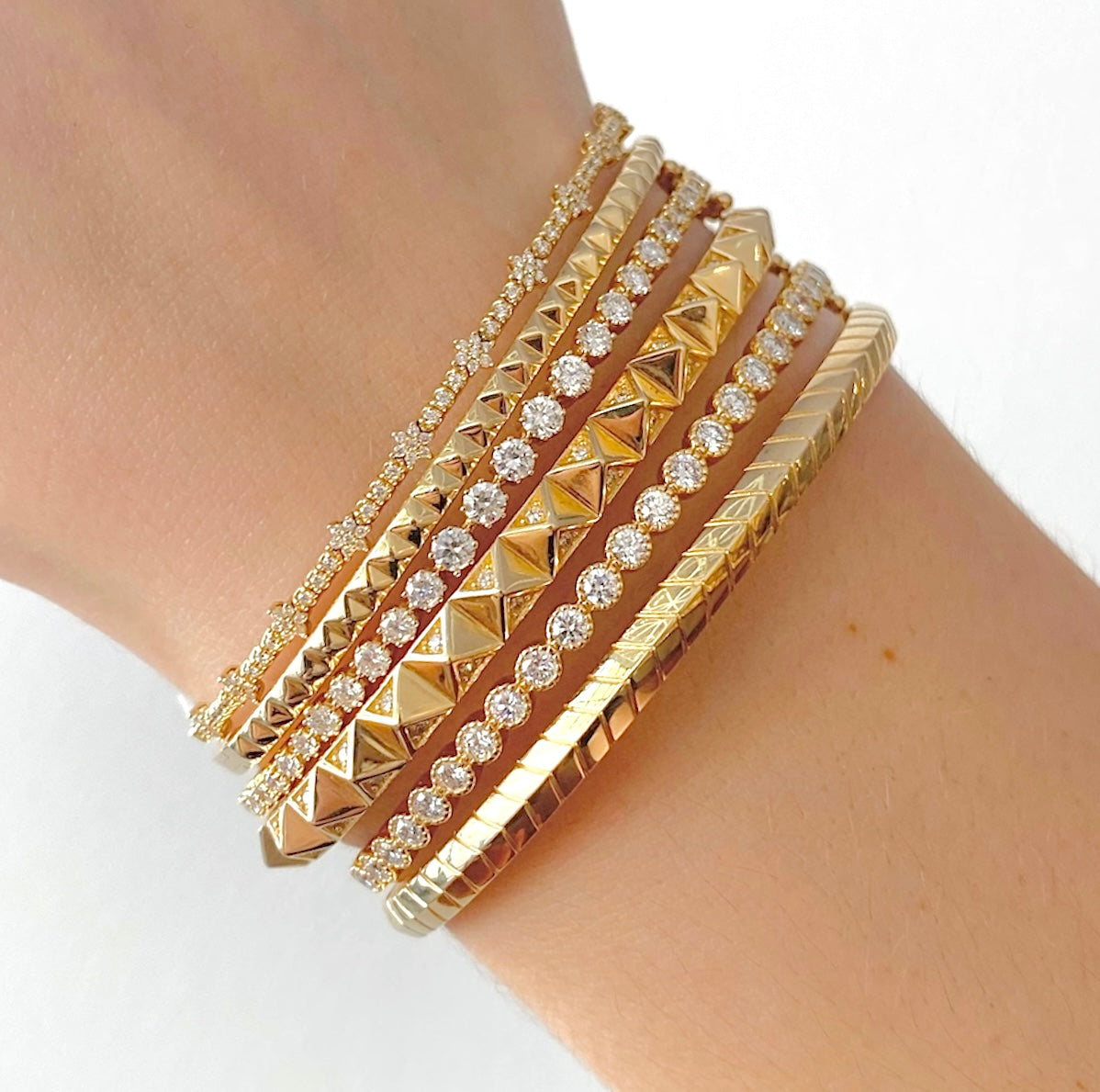 Graduated Diamond Six Prong Hinge Bracelet