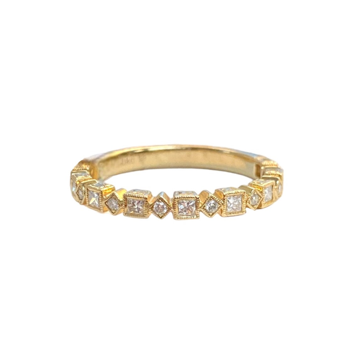 Round & Princess Cut Diamond Milgrain Ring