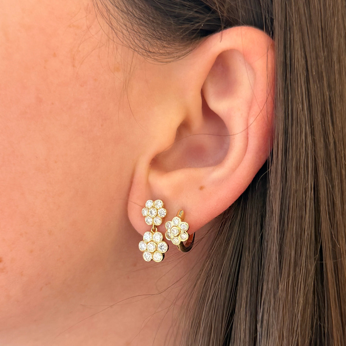 Diamond Daisy Huggies