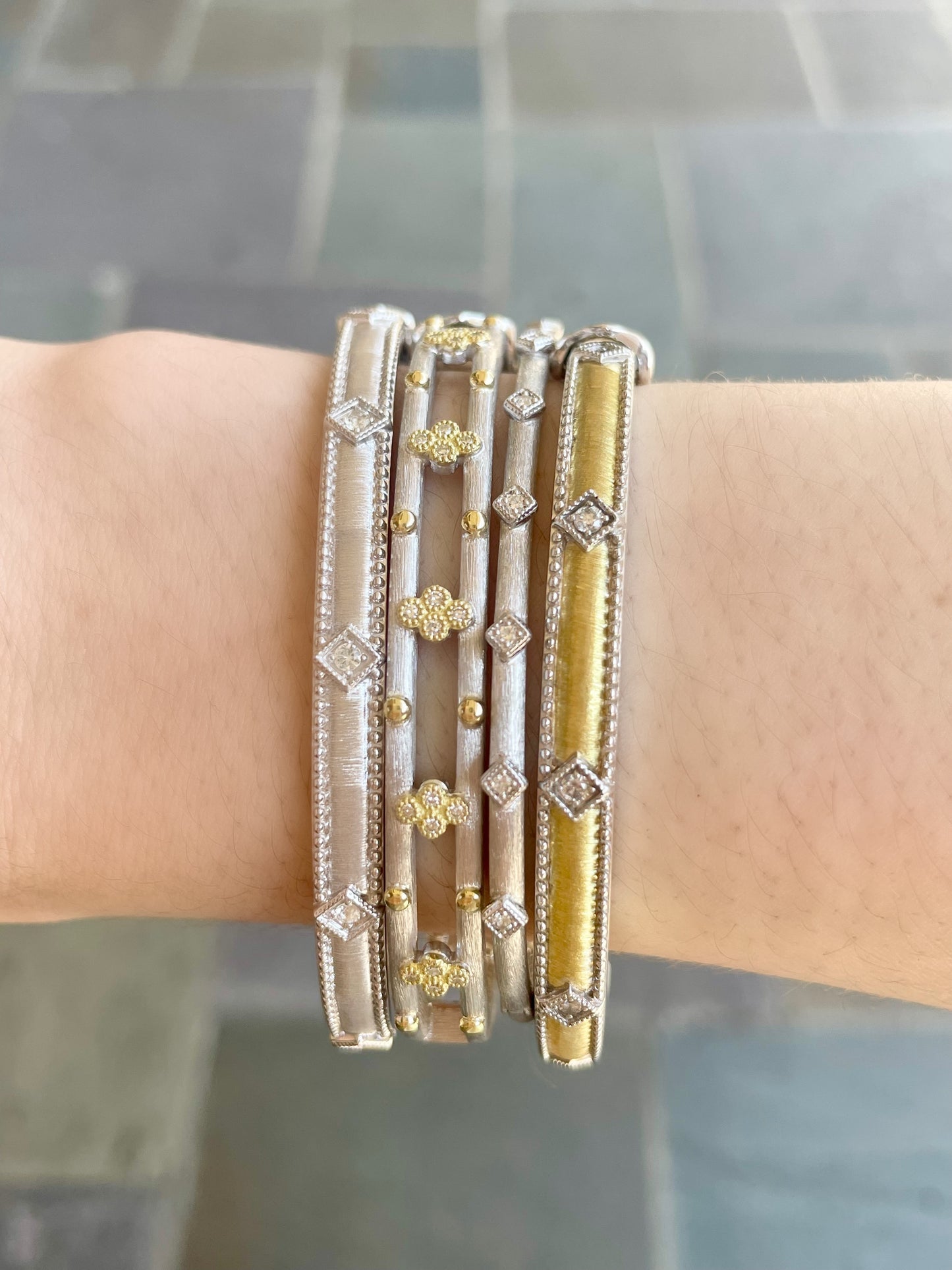Mixed Metal Lisse Diamond Kite Bangle