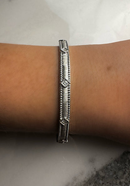 Sterling Silver Lisse Kite Bangle