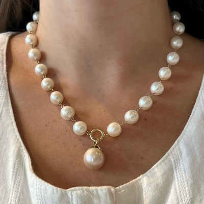 Yellow Gold Diamond & Pearl Pendant