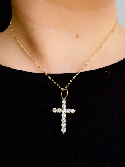 0.97 CTW Diamond Cross Pendant