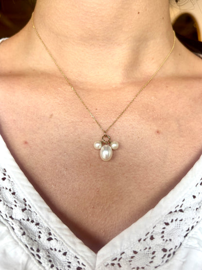 Gold Three Pearl Necklace