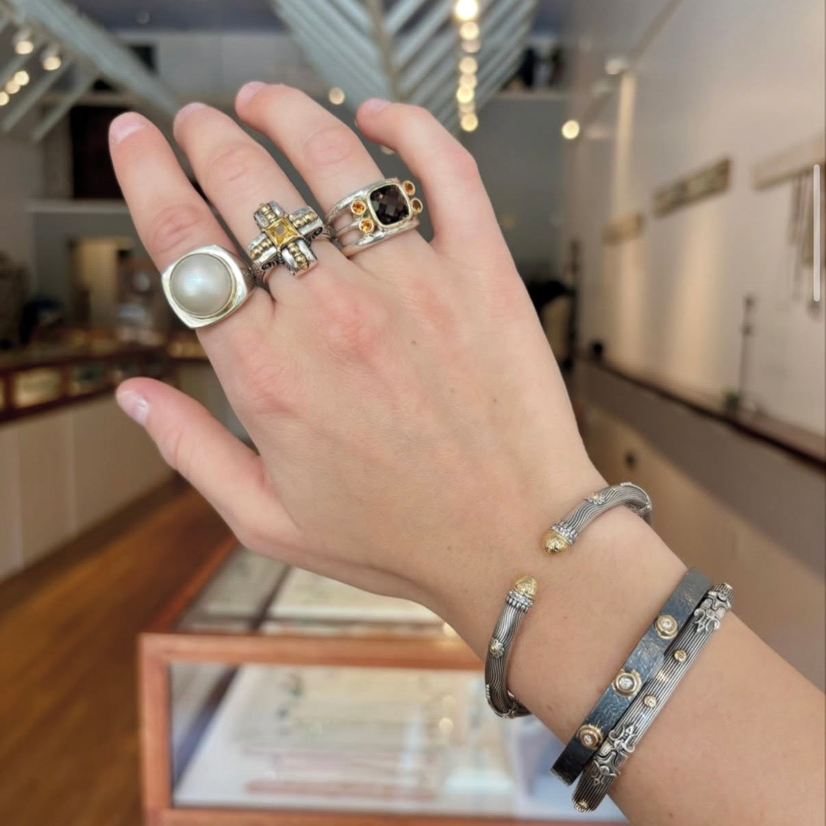 Mabe Pearl Mixed Metal Ring