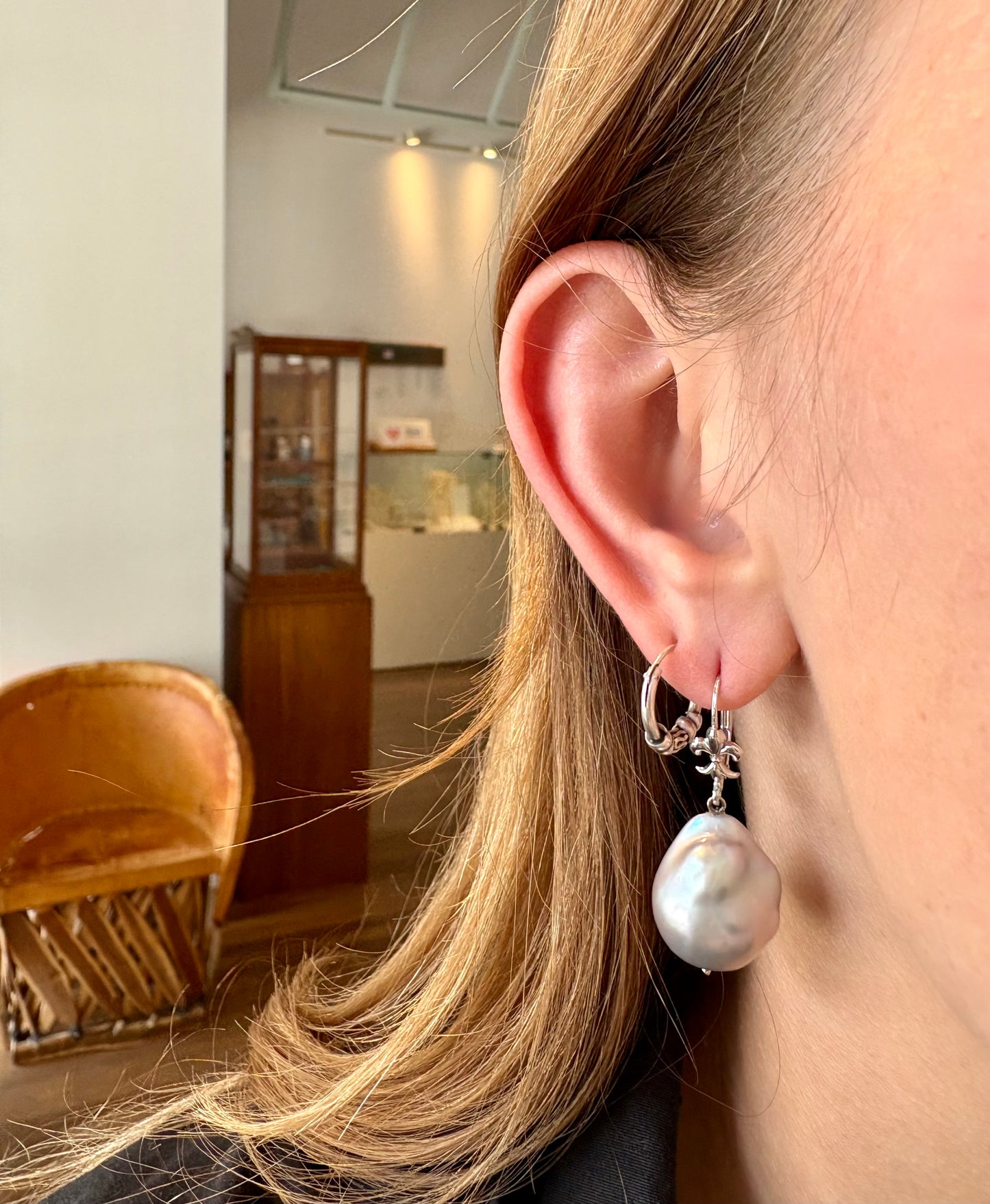 Fleur de Lis Baroque Peal Dangle Earrings