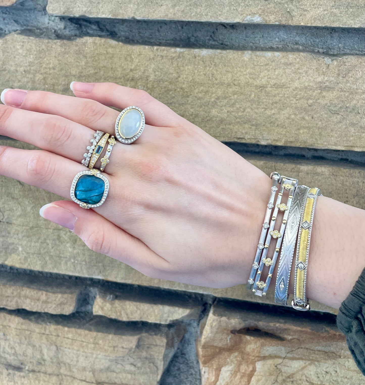 Mixed Metal Lisse Diamond Kite Bangle