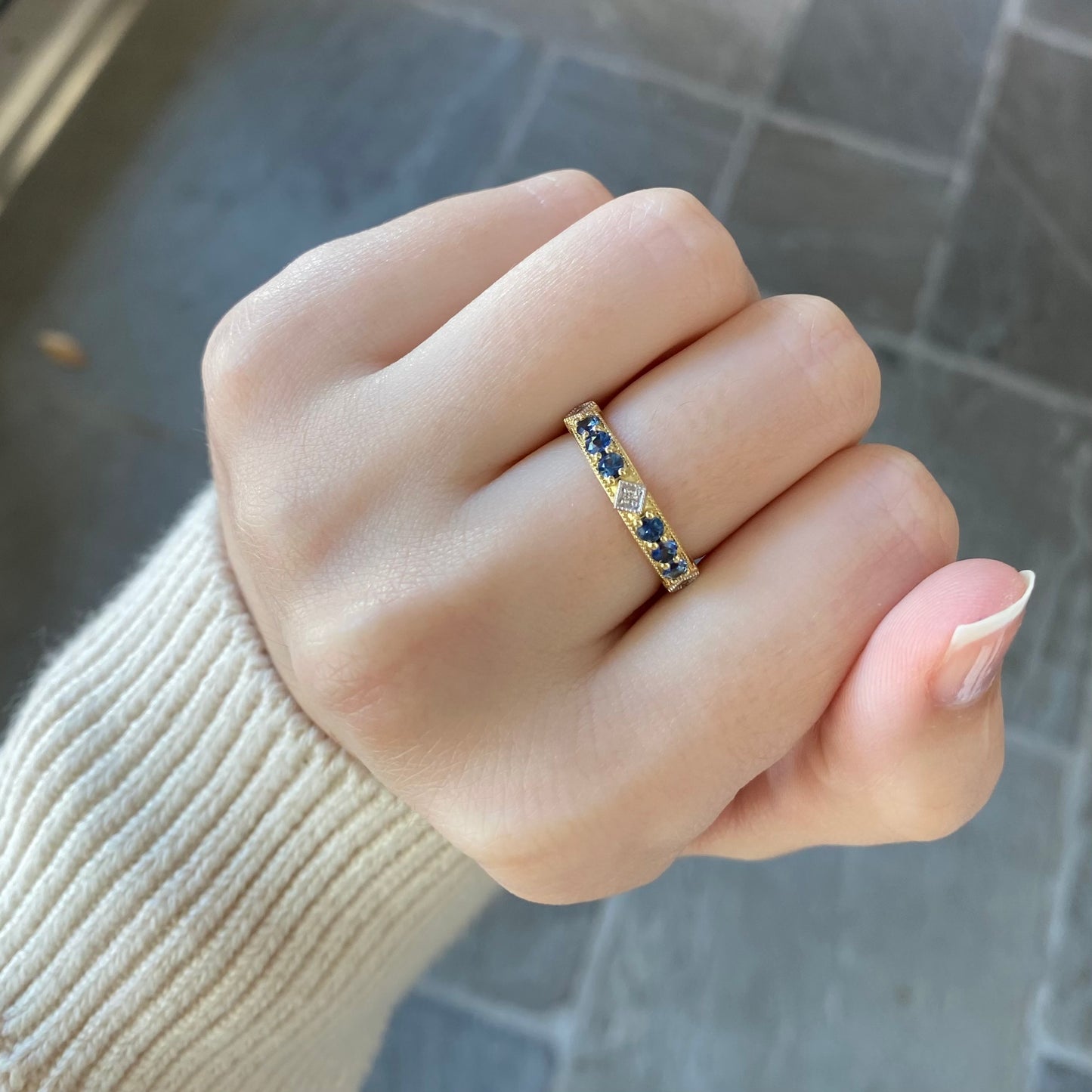 Lisse Diamond & Sapphire Ring