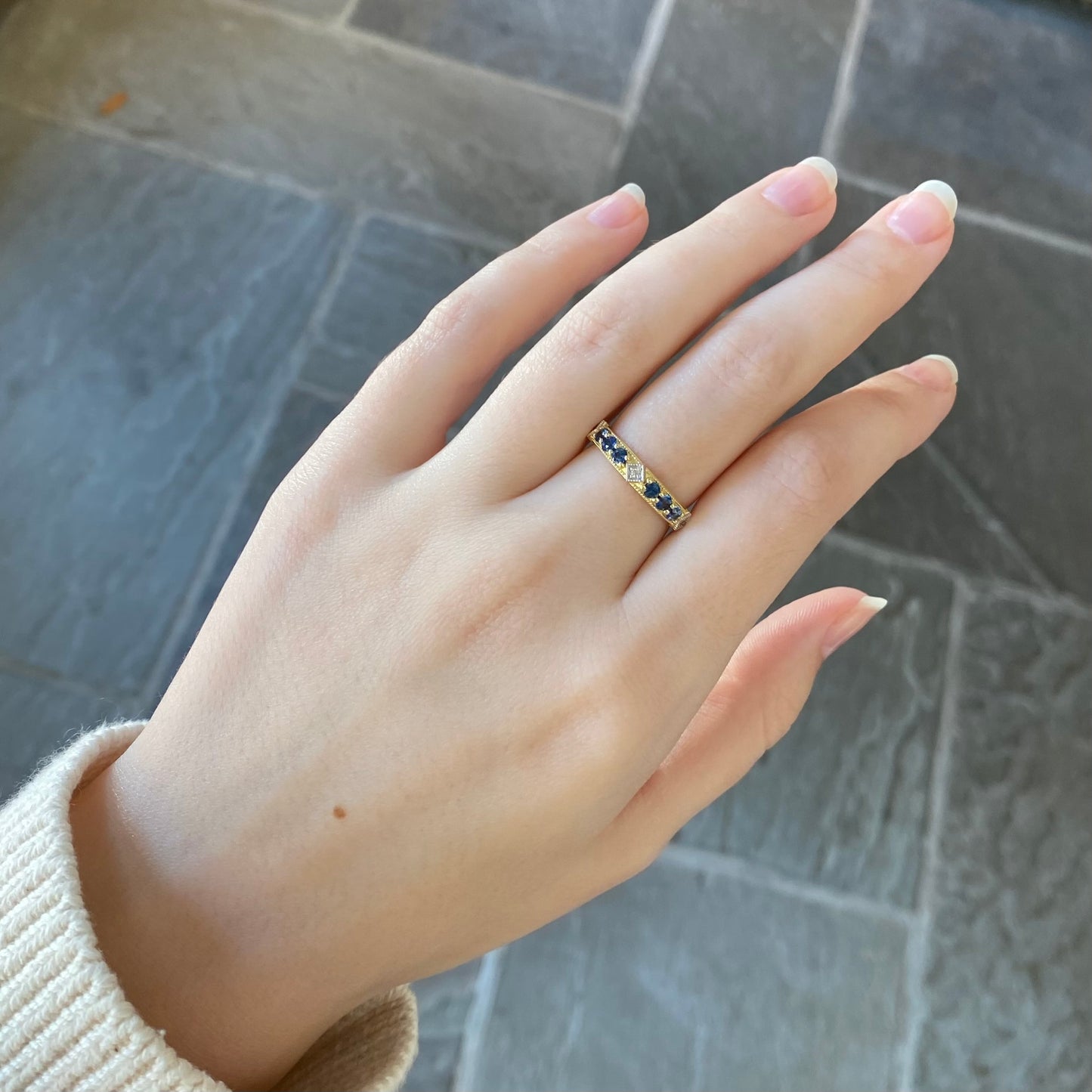 Lisse Diamond & Sapphire Ring