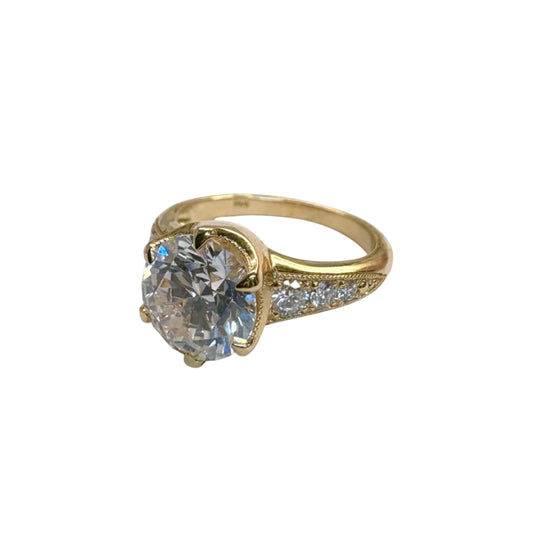 Round Cut Lab Grown Diamond Ring
