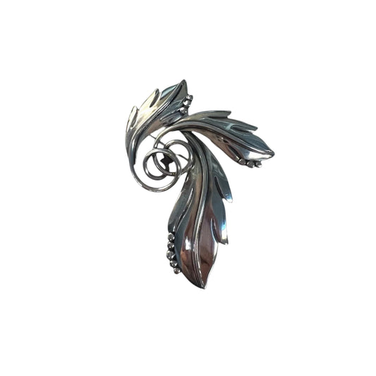 Vintage Tasco Leaf Pin