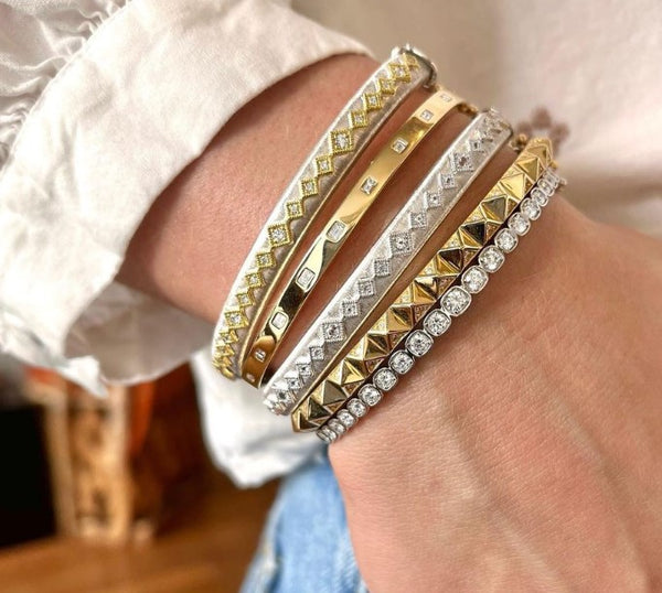 Graduated Cushion Cut Diamond Hinge Bracelet