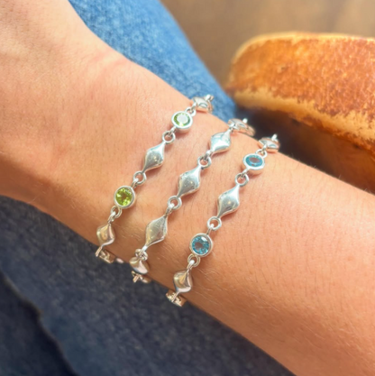 Peridot & Teardrop Bracelet