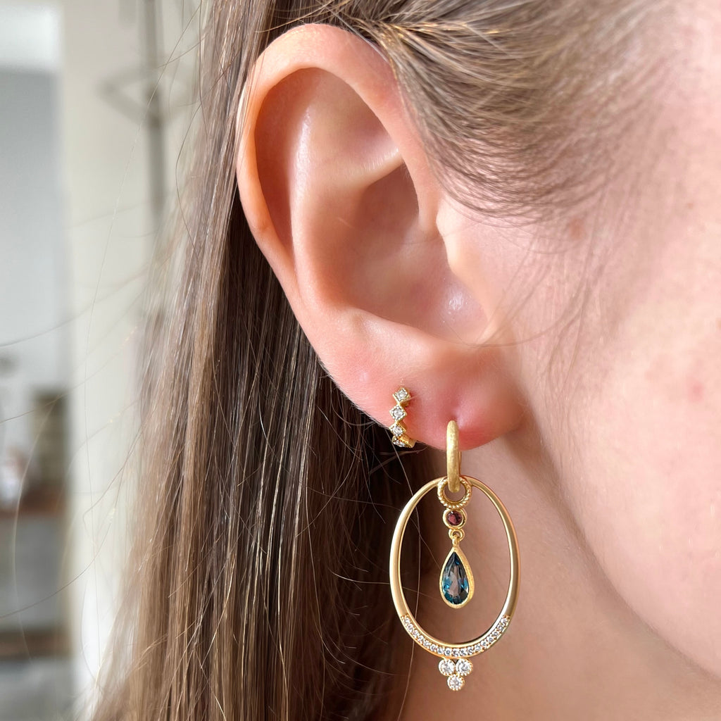 Plain Delicate Huggie Earrings Charde