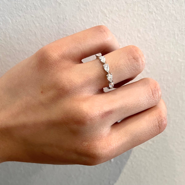 Chasing Pear Diamond Anniversary Ring