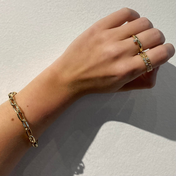Oval Diamond Solitaire Curb Chain Ring