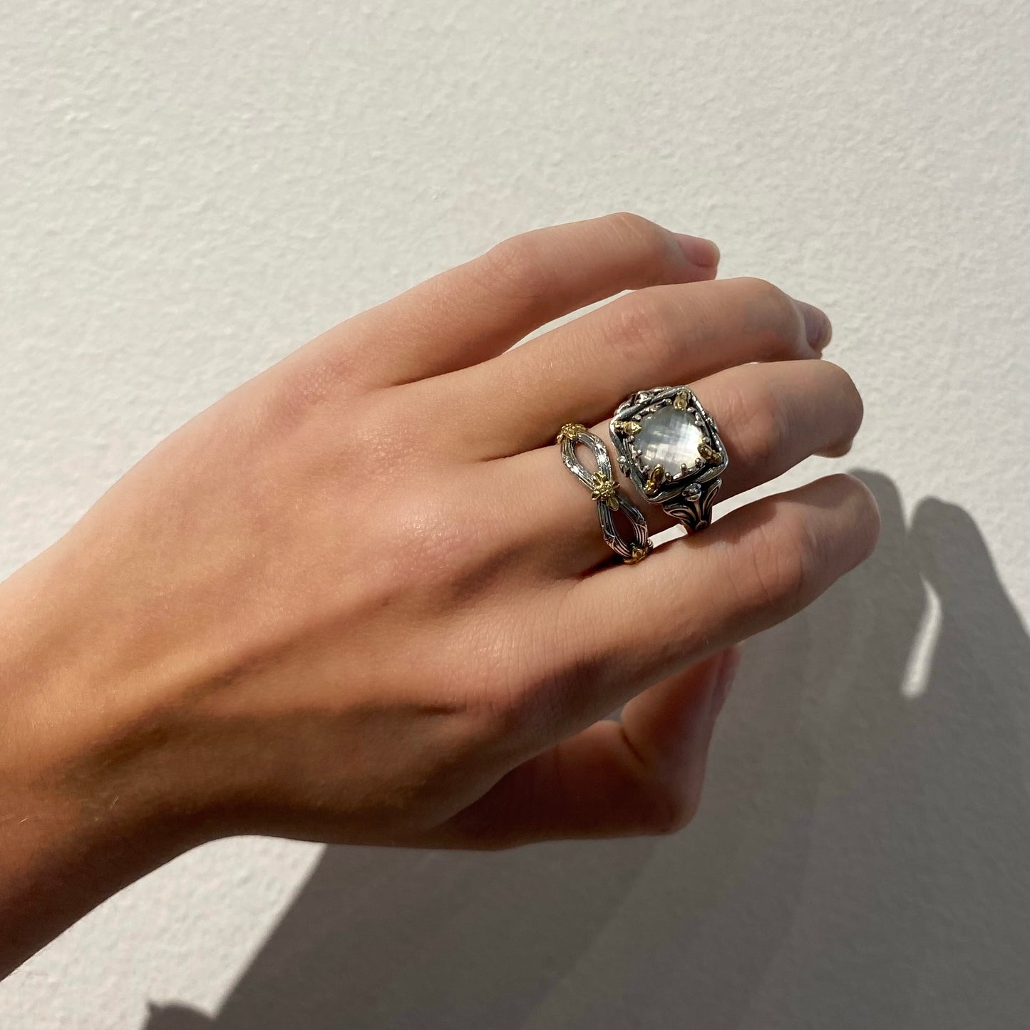Mother Of Pearl Alabaster Ring